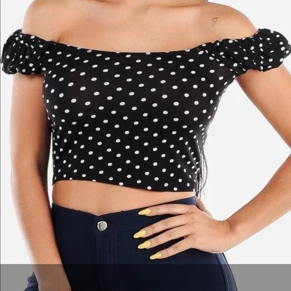 Puff sleeve polka dot crop top